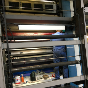 Une partie de la rotative : ici les plaques couleur